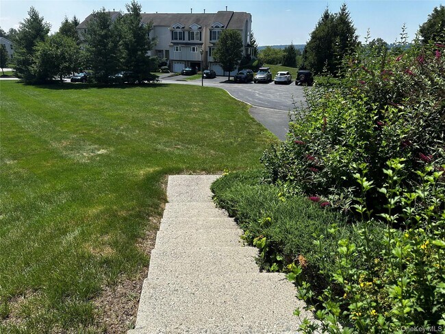 Building Photo - 2402 Rockledge Ct
