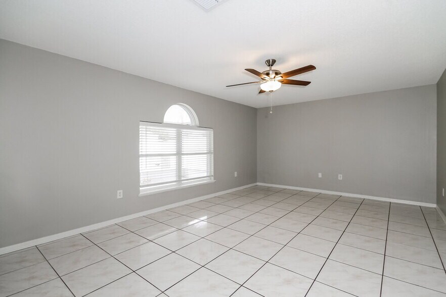 Building Photo - 24801 Mary Beth Ct