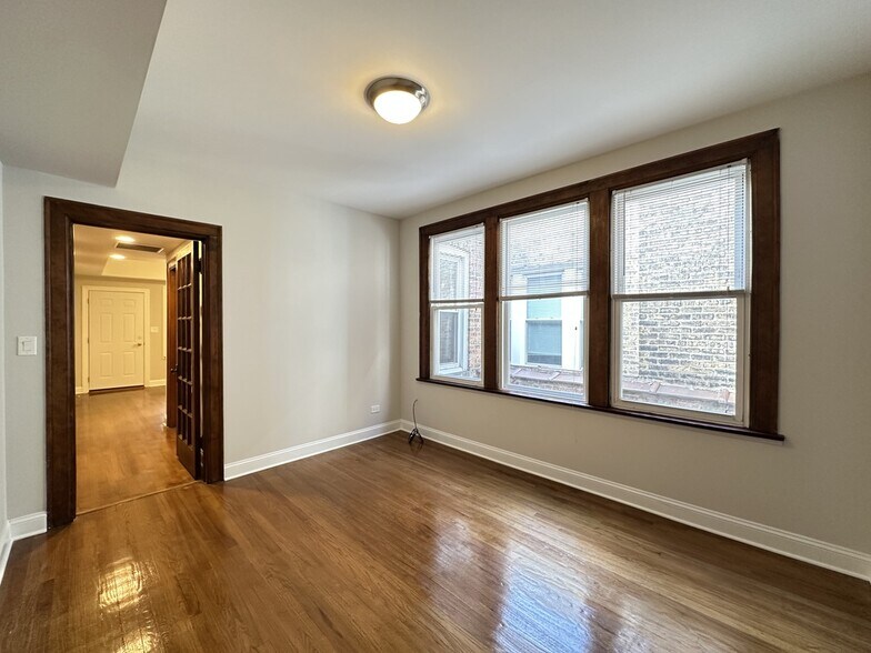 Building Photo - 3050 N Milwaukee Ave