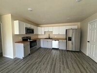 Building Photo - Valley View Estates C