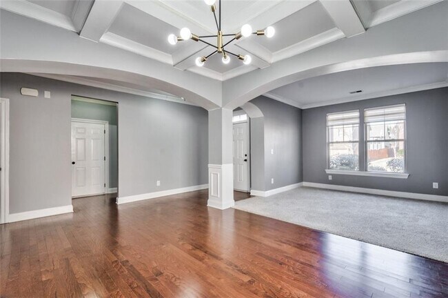 Building Photo - 5390 Breckinridge Ln