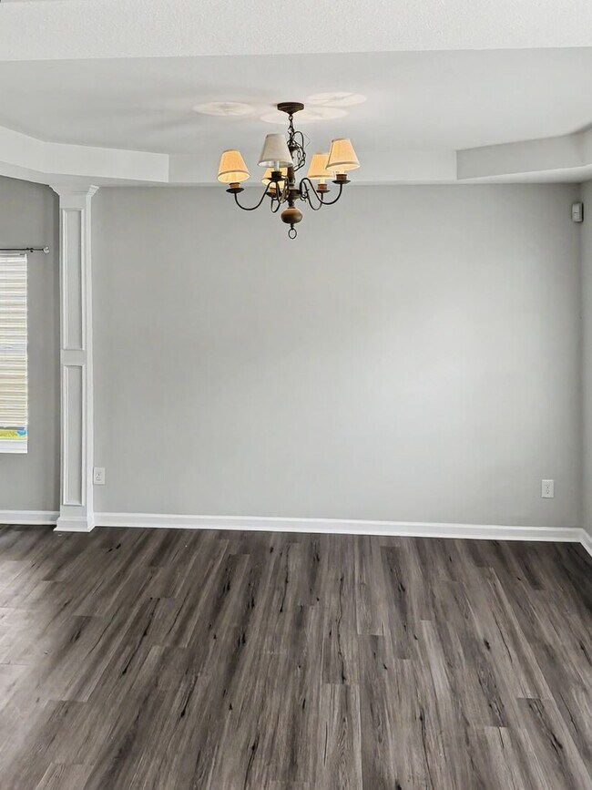 Building Photo - 2717 Forest Grove Ct