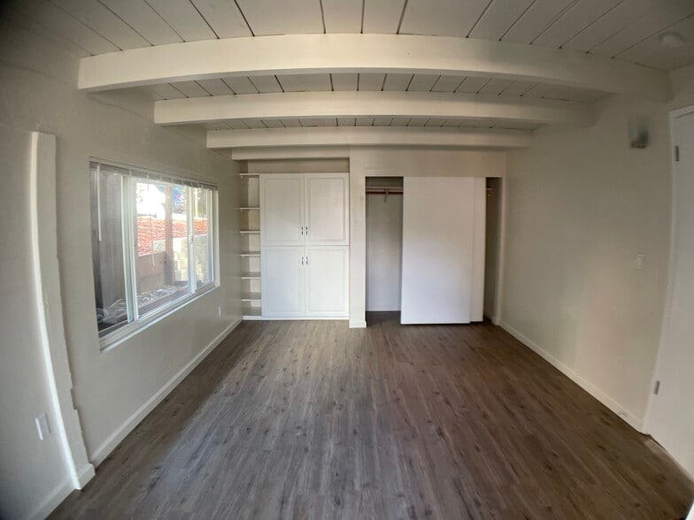 Building Photo - 117 Christel Oaks Dr