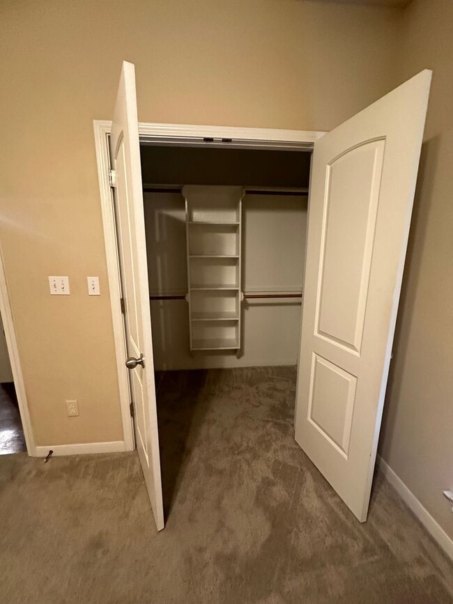 Building Photo - 1418 S 10th St