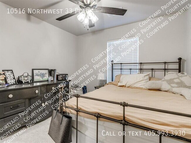Building Photo - 10516 NW 33rd Pl