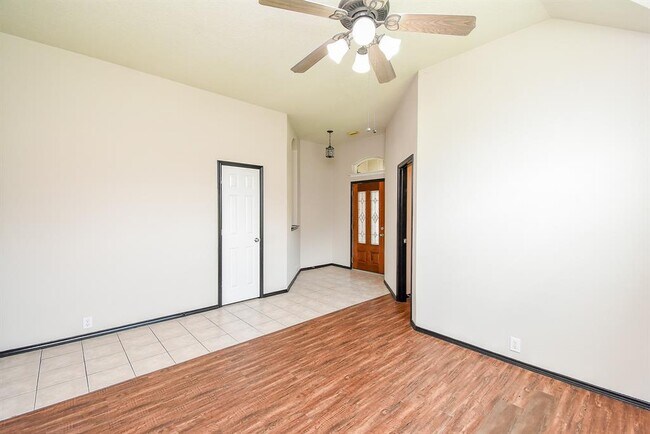 Building Photo - 11743 Berkway Trail