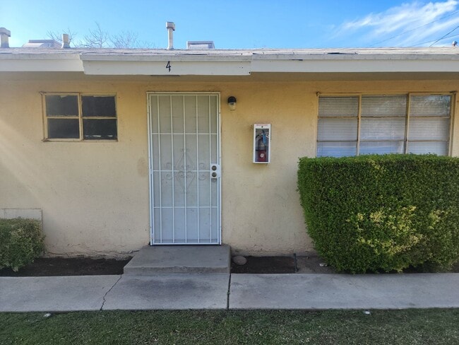 Primary Photo - 1210 Oregon St