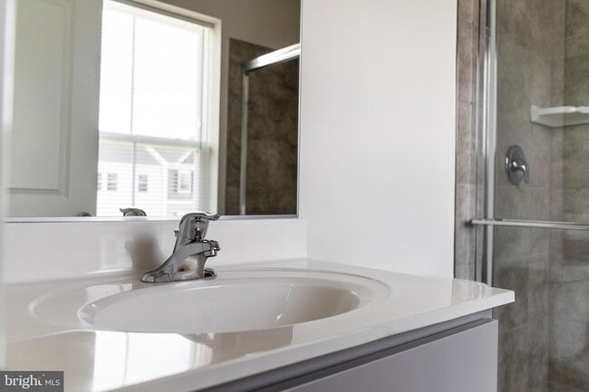 Building Photo - 105 Milburn Dr