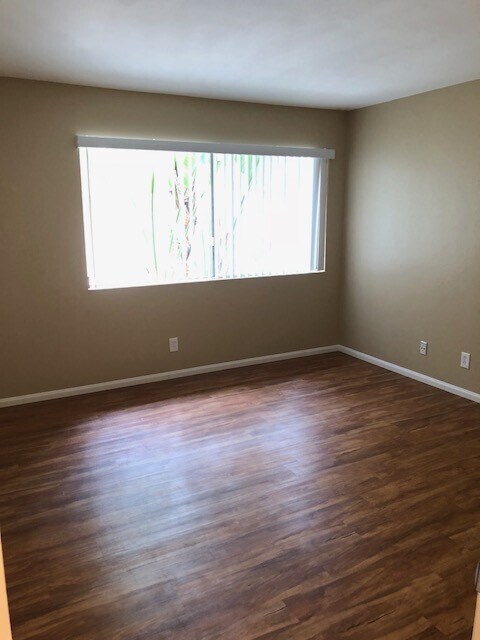 Building Photo - Prime Location in La Jolla!