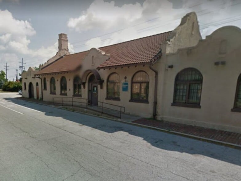 Building Photo - 2426 183rd St