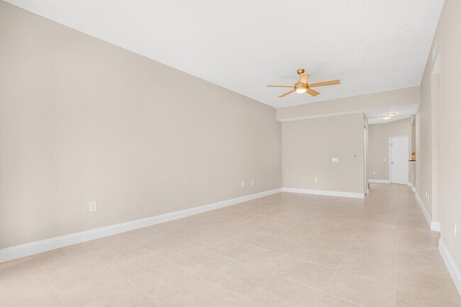Building Photo - 2802 Sarento Pl