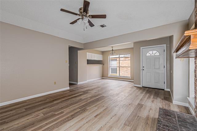 Building Photo - 2324 Summer Pl Dr