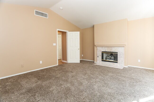 Building Photo - 1718 Rushing River Rd