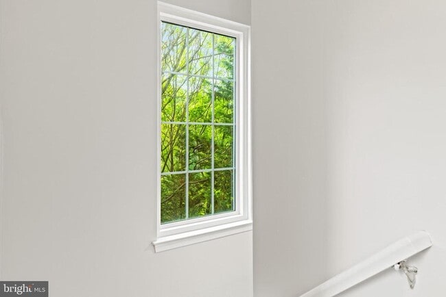 Building Photo - 1 Harbour Heights Dr