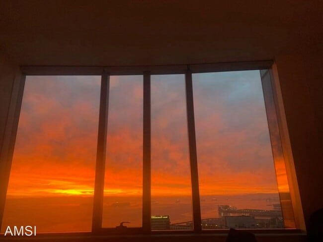 Building Photo - 2 br, 2 bath House - 201 Folsom St #33C