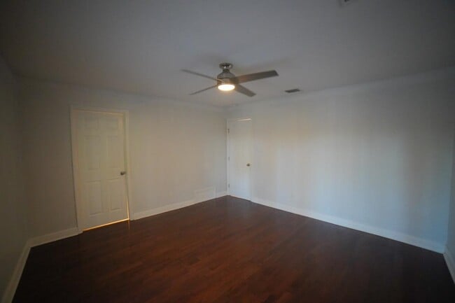 Building Photo - 3384 Barrow Hill Trail