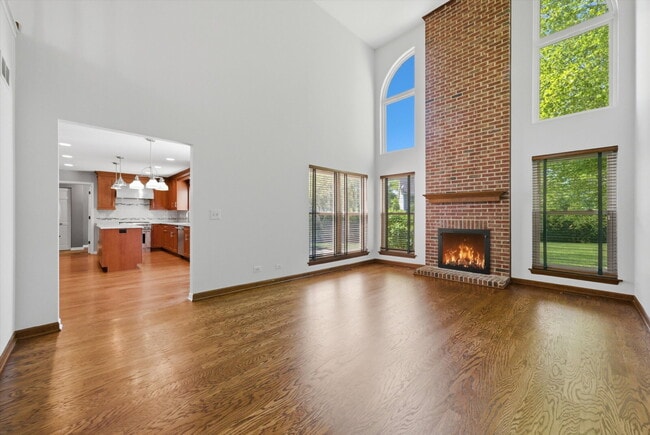 Building Photo - Spacious 4-Bedroom Home with Finished Basement and Modern Upgrades in Grayslake