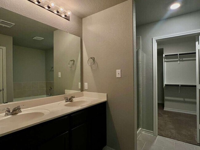 Building Photo - 13510 Whisper Bnd