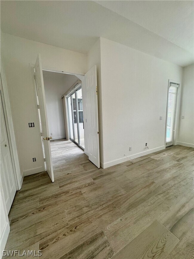 Building Photo - 400 Harvard Ct