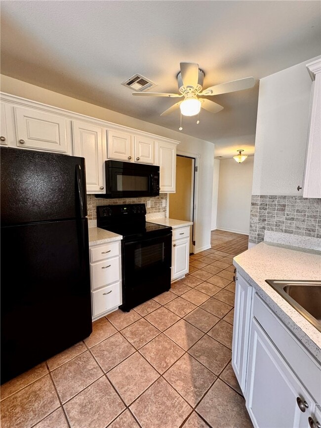 Building Photo - 659 Frances Dr