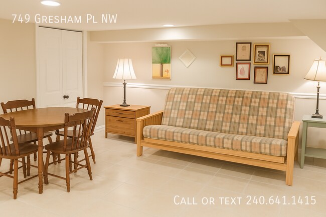 Building Photo - 749 Gresham Pl NW