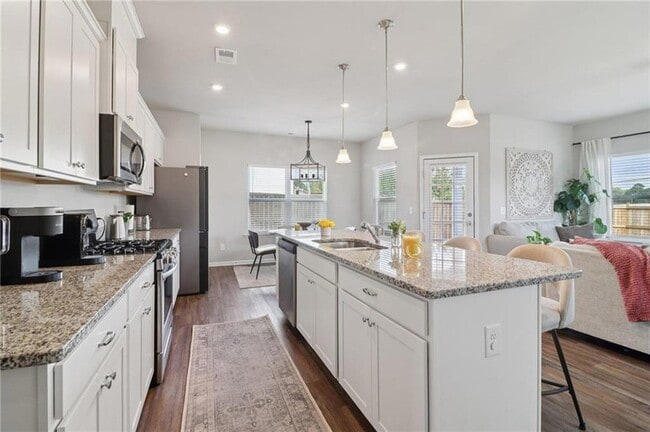 Building Photo - 3890 Clarington Dr