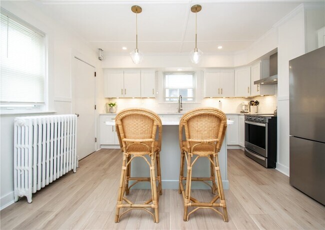 Building Photo - 33 Slocum St