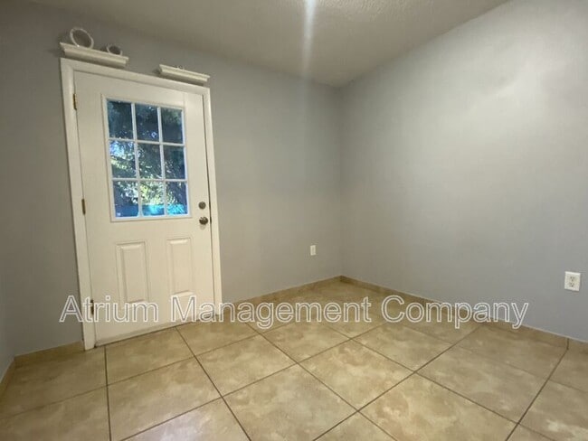 Building Photo - 2720 Sunrise Ct