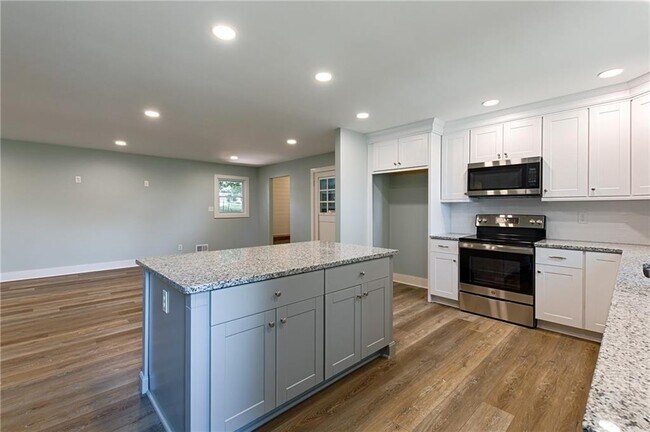 Building Photo - 3979 Potomac Dr NW
