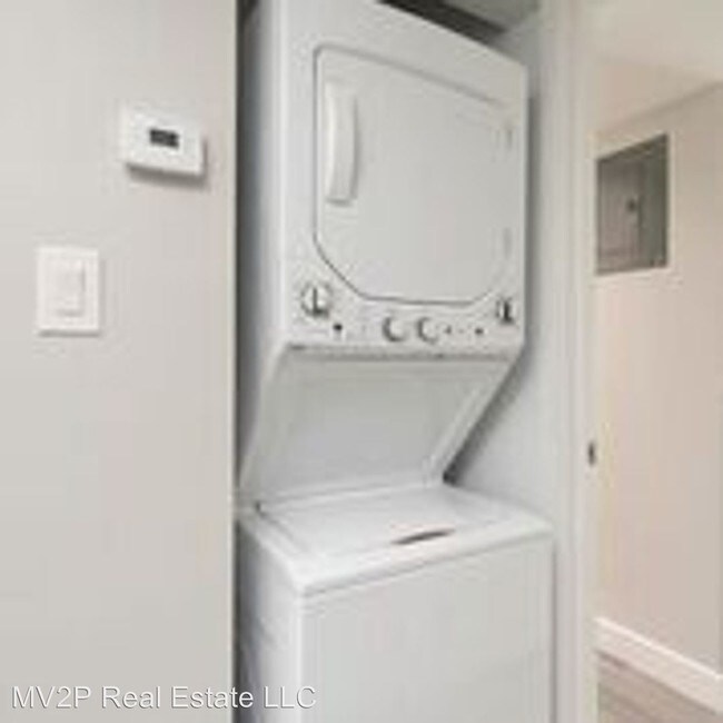 Building Photo - 6801 N 17th Ave