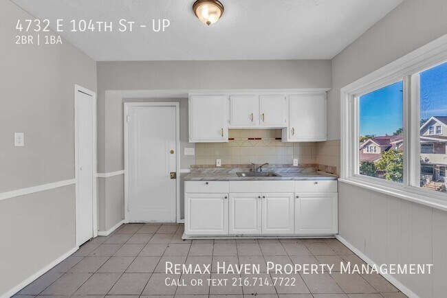 Building Photo - 4732 E 104th St