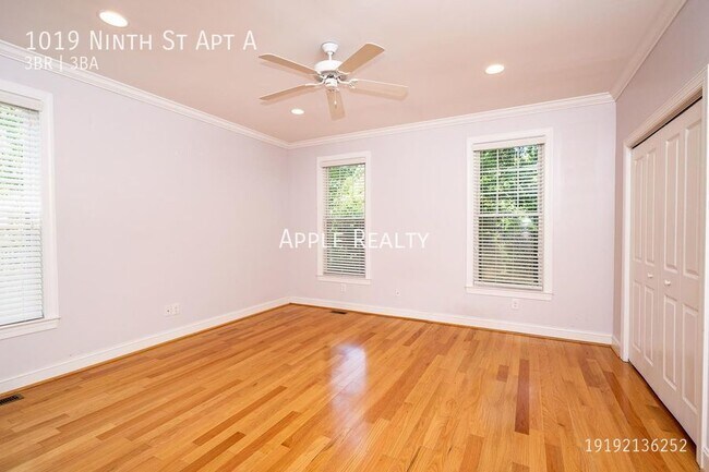 Building Photo - 1019-A Ninth St - Available Now!