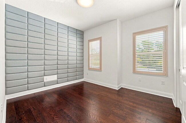 Building Photo - 10134 Royal Island Ct