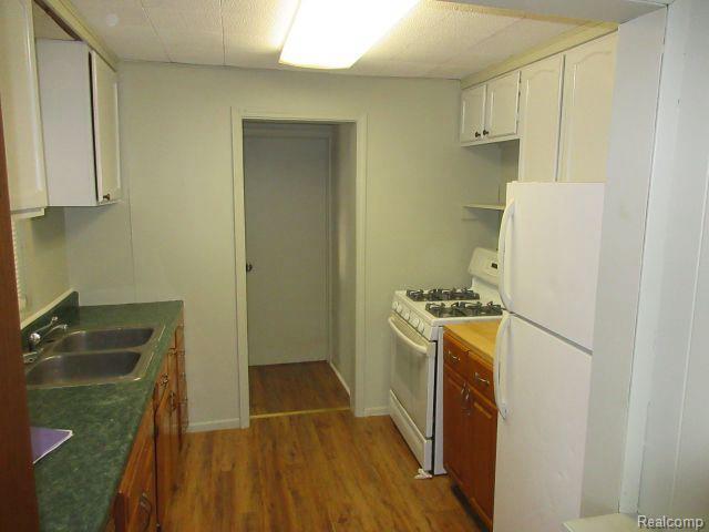 Building Photo - 4059 Chenlot St