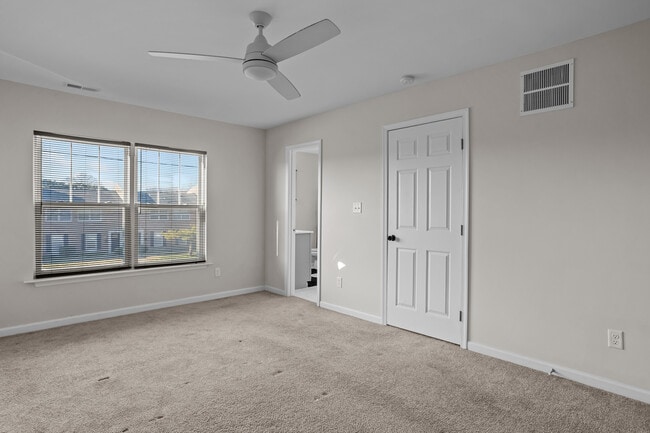 Building Photo - 68 W County St