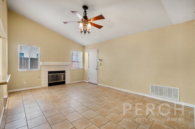 Building Photo - 1285 Granite Dr