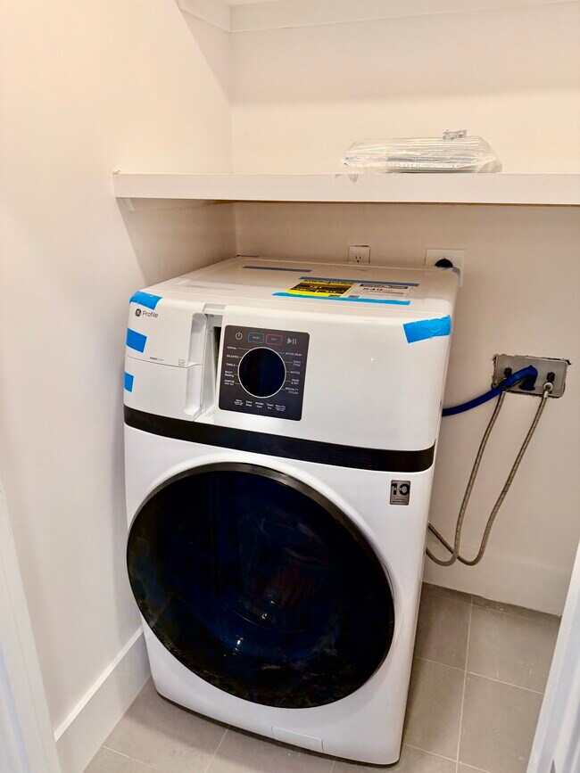 Building Photo - 38 Washburn St