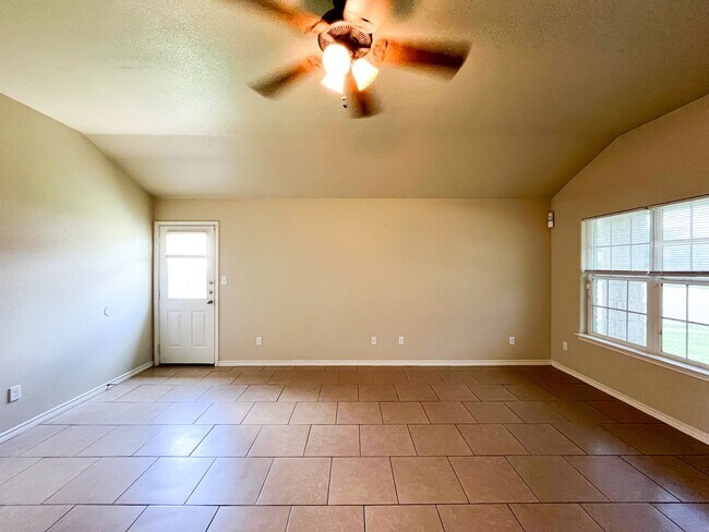 Building Photo - 4106 Cambridge Dr