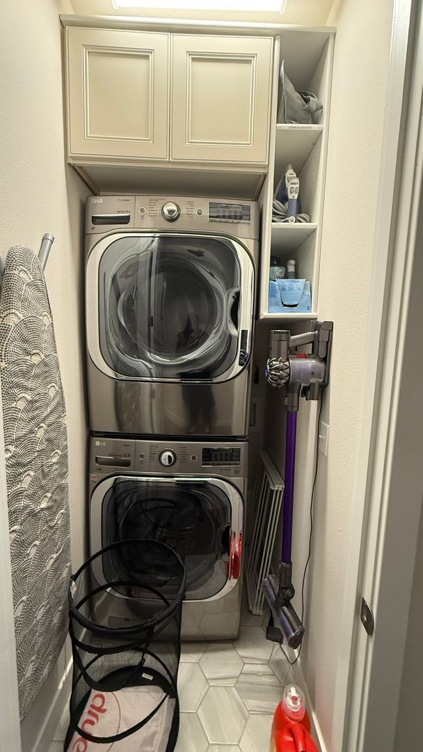 Building Photo - Furnished Ranch Style Condo W/Garage off Sand Lake/Kincaid. Must see. Available NOW!