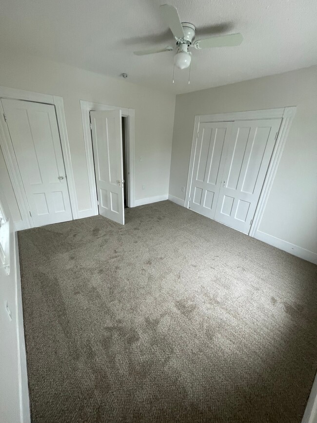 Building Photo - 176 Hall St