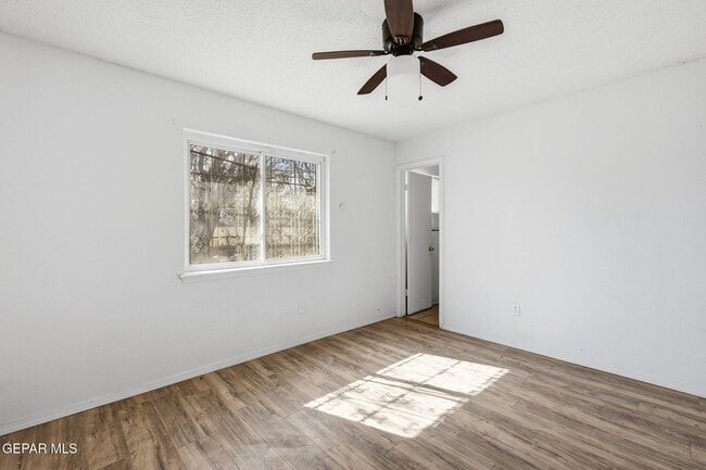 Building Photo - 8408 Reindeer Ave