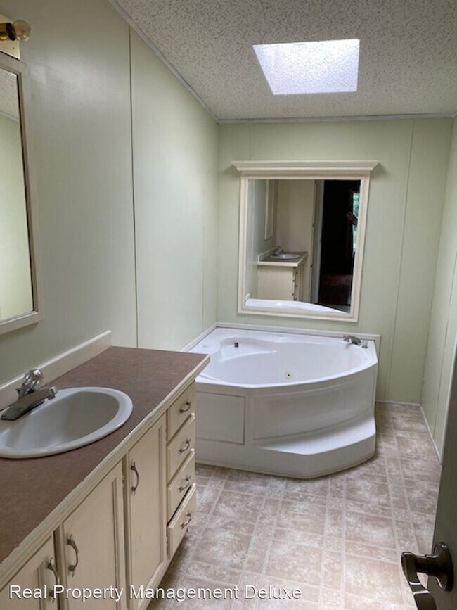 Building Photo - 3 br, 2 bath House - 28673 County Road 66