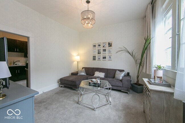 Building Photo - 809 Broadway St