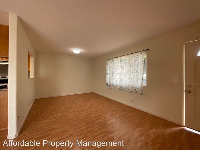 Building Photo - 3 br, 2 bath House - 33120 Lake Mead Drive