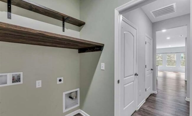 Laundry Room - 109 Fellington Ct