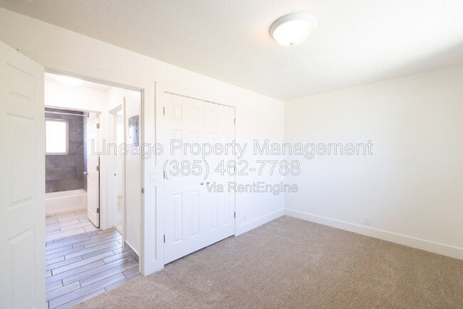 Building Photo - 1223 Emery St W