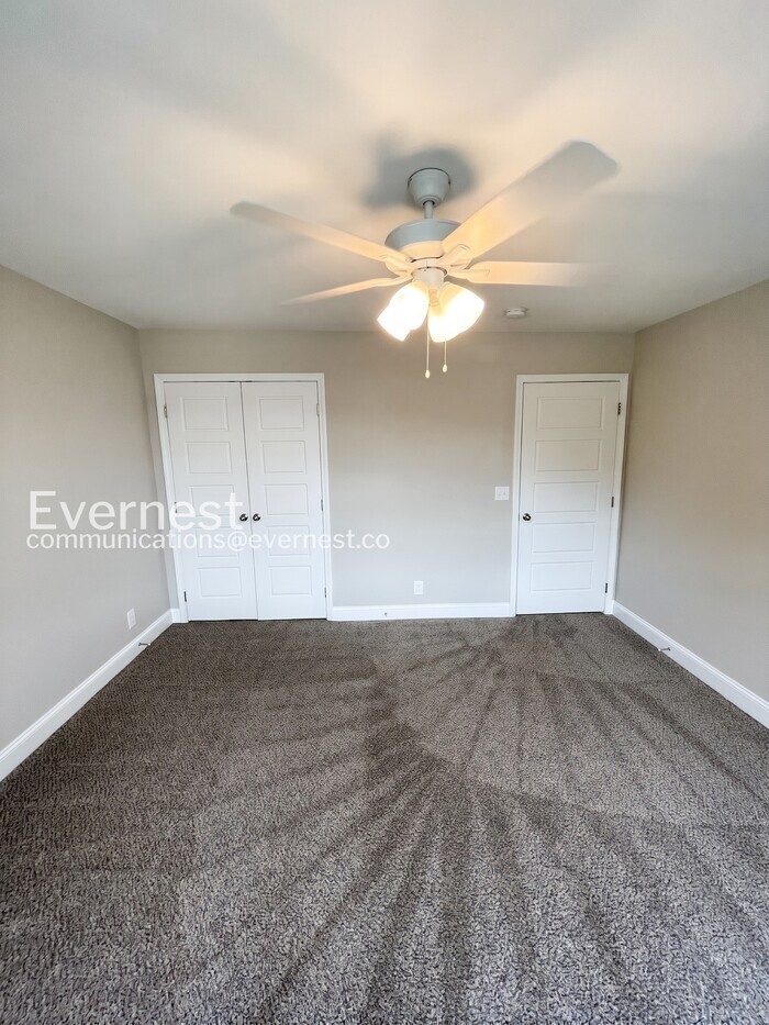 Building Photo - 4042 Ft Sumter Dr