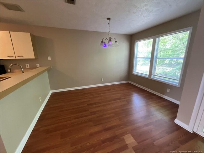 Building Photo - 1025 Wood Creek Dr