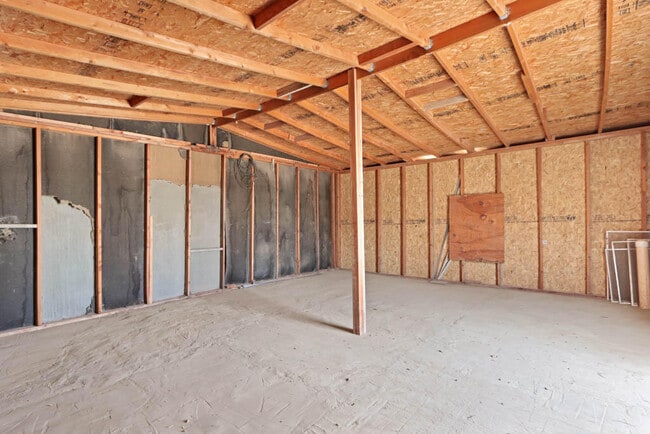 Building Photo - 505 Ricky Zelt Dr