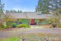 Building Photo - Private Bainbridge Island Retreat with Acreage & Modern Comforts
